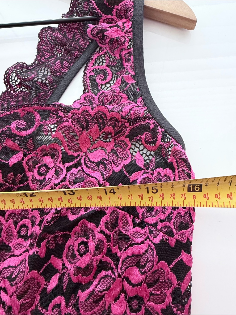 Cache pink black Lace Cami Top whimsical witchy M NWT - Picture 4 of 5